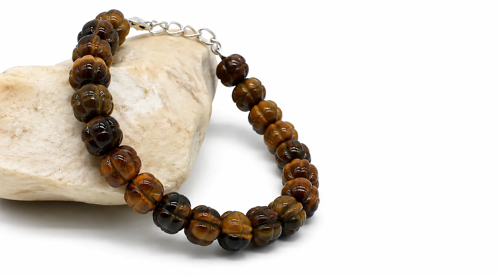 tiger eys braclet tiger eys braclet